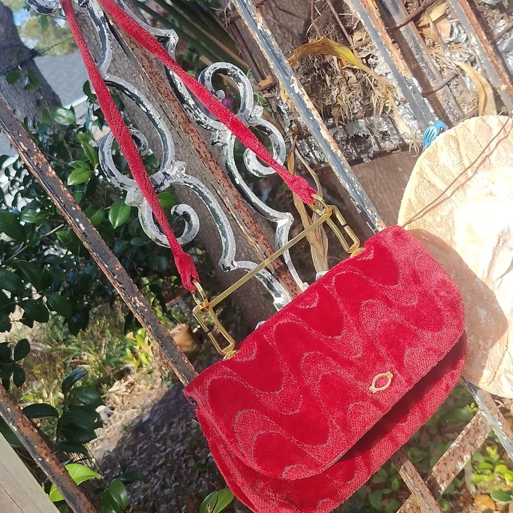 '60s Vintage Cherry Red Lewis Carpet Bag - Picture 5 of 9